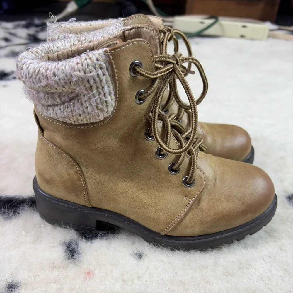 MIA Girl's Alpyne Tan Lace Up Combat Boot Size 13